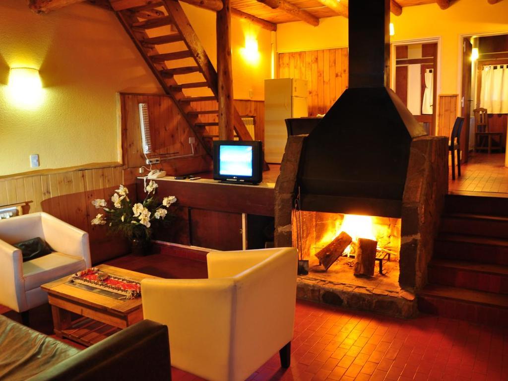 Hotel Y Cabanas Del Nevado Кавиауэ Экстерьер фото