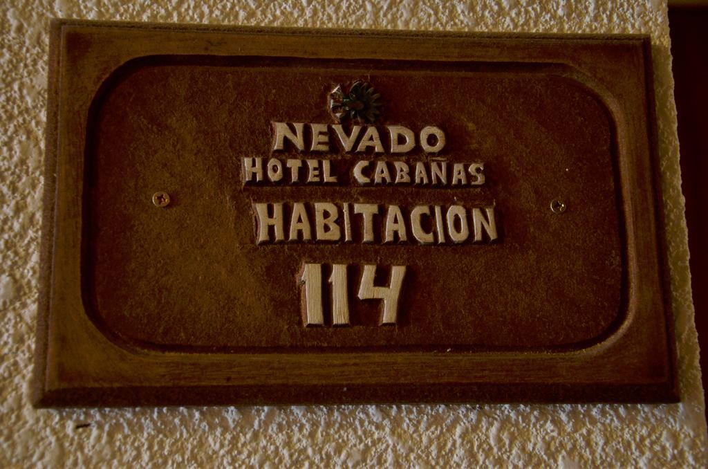 Hotel Y Cabanas Del Nevado Кавиауэ Экстерьер фото