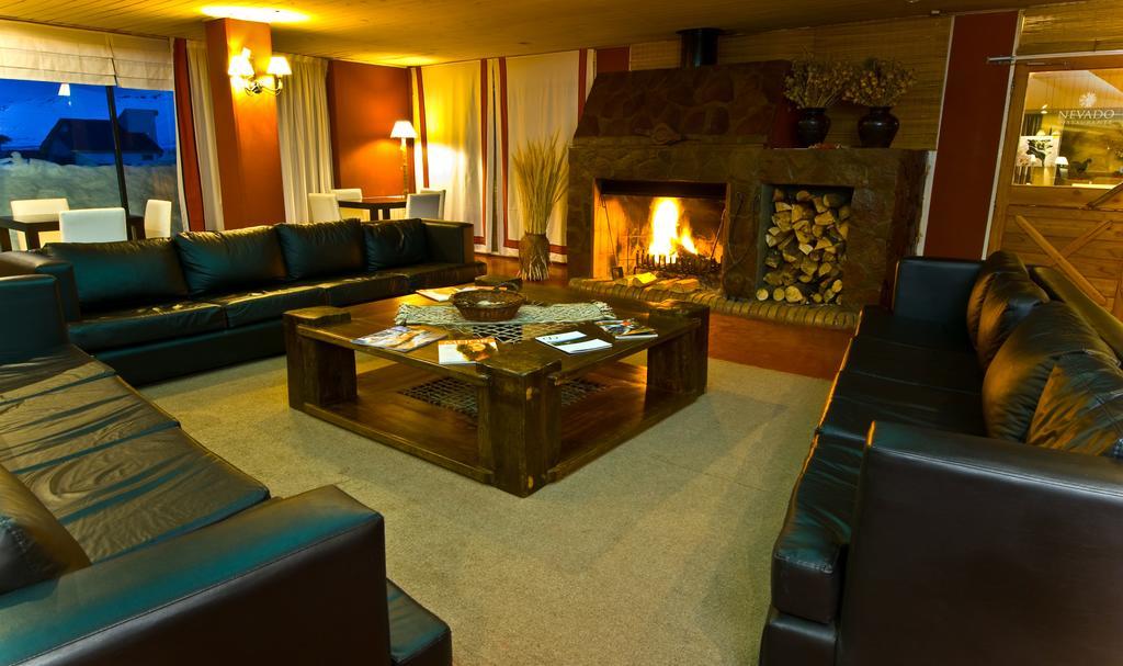 Hotel Y Cabanas Del Nevado Кавиауэ Экстерьер фото