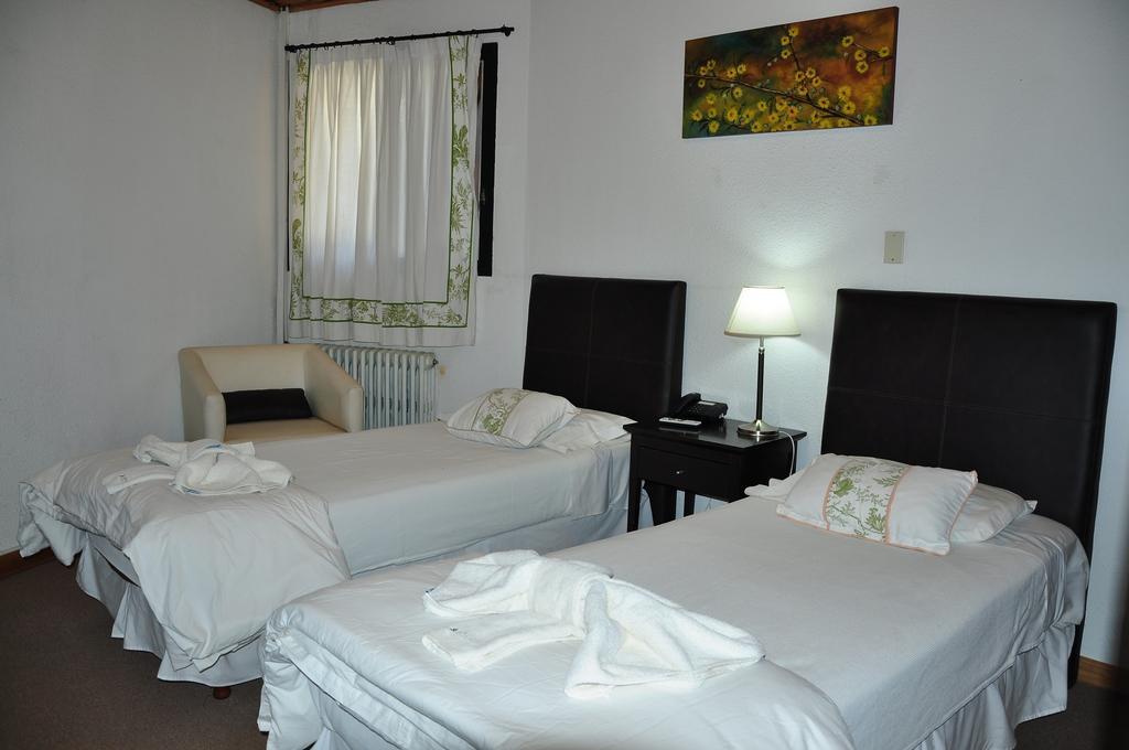 Hotel Y Cabanas Del Nevado Кавиауэ Номер фото