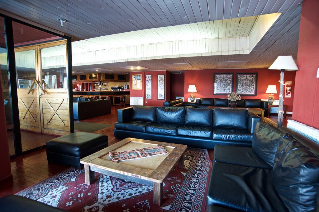 Hotel Y Cabanas Del Nevado Кавиауэ Экстерьер фото